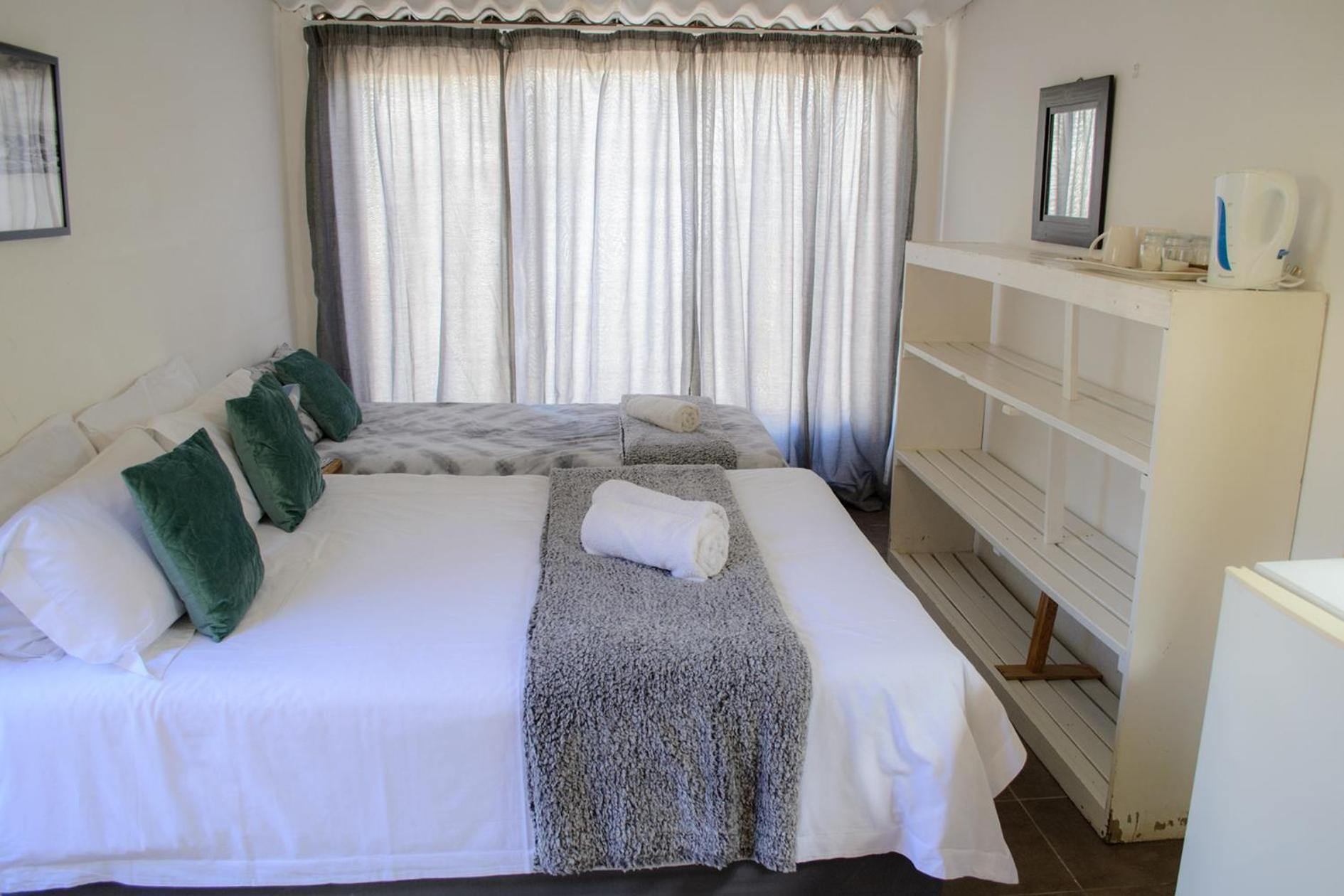 Element Riders Place Backpackers Luderitz Ngoại thất bức ảnh